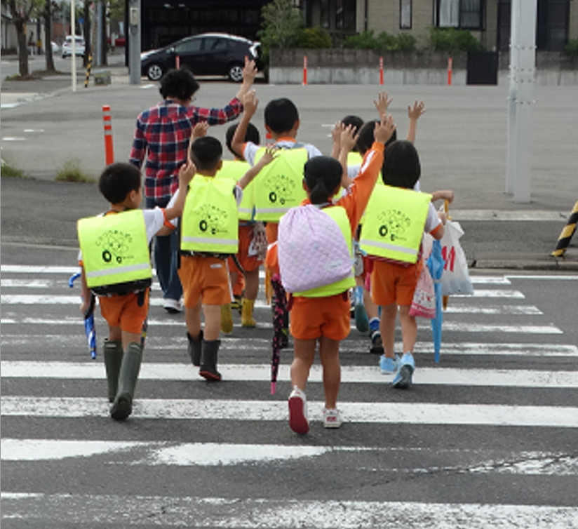 新一年生に ゆっくりんランドセルカバー配布 福井県交通安全協会 安全で住みよい交通社会を目指して